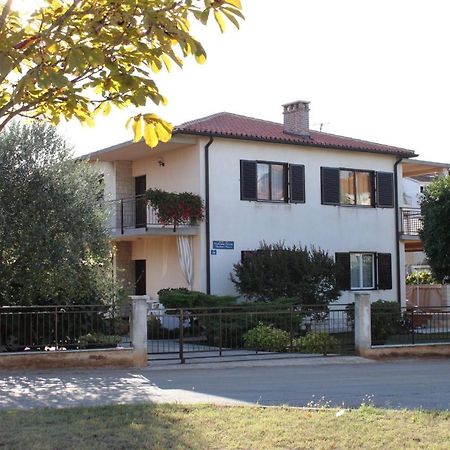 Apartments With A Parking Space Umag - 7057 Exteriör bild