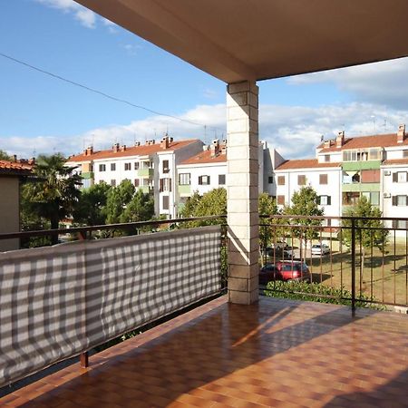 Apartments With A Parking Space Umag - 7057 Exteriör bild