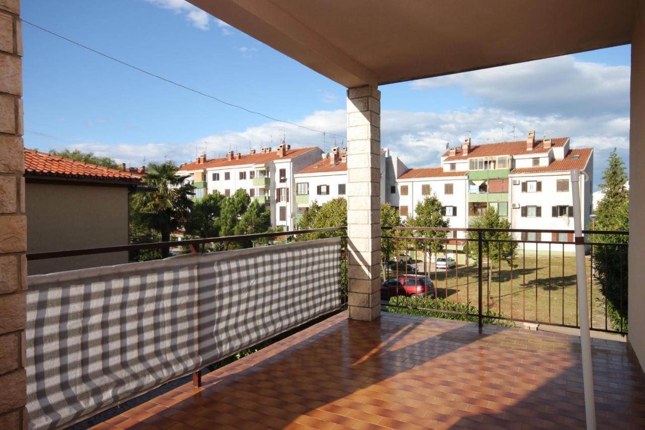 Apartments With A Parking Space Umag - 7057 Exteriör bild