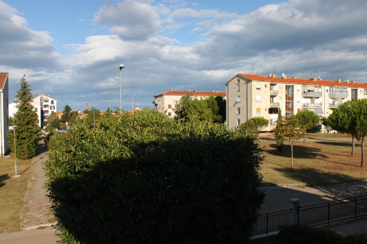 Apartments With A Parking Space Umag - 7057 Exteriör bild